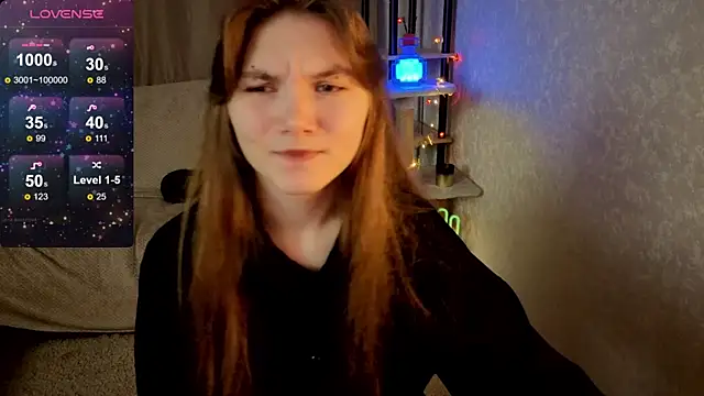 Snapshot of Nika_OMG chatting on 11.16.25 Nika OMG online show from 11.16.25