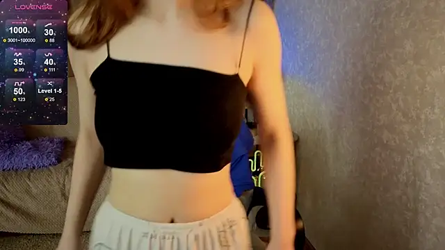 Snapshot of Nika_OMG chatting on 11.30.25 Nika OMG online show from 11.30.25