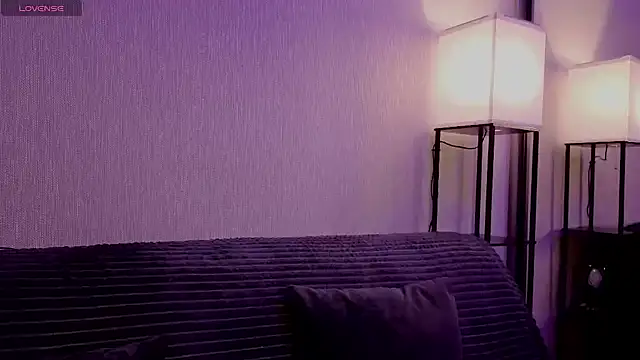 Snapshot of kara_liffe chatting on 12.02.25 kara liffe online show from 12.02.25