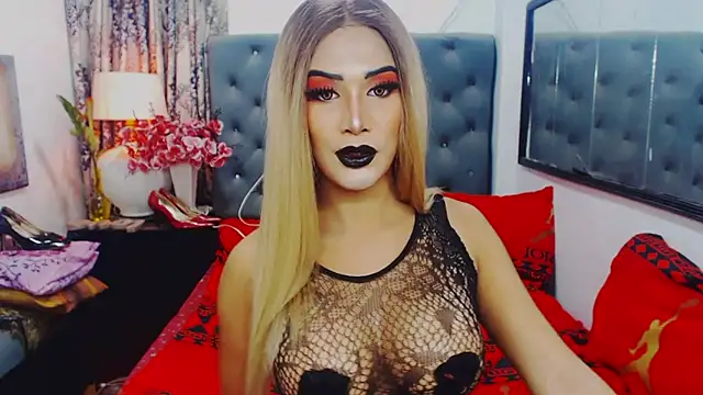 Snapshot of Mistress4fun chatting on 03.02.26 Mistress4fun online show from 03.02.26