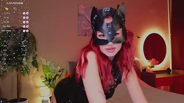 Snapshot of Ginger_Jessy_ chatting on 10.31.25 Ginger Jessy online show from 10.31.25