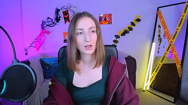 eva smiith  online show from 10.27.25