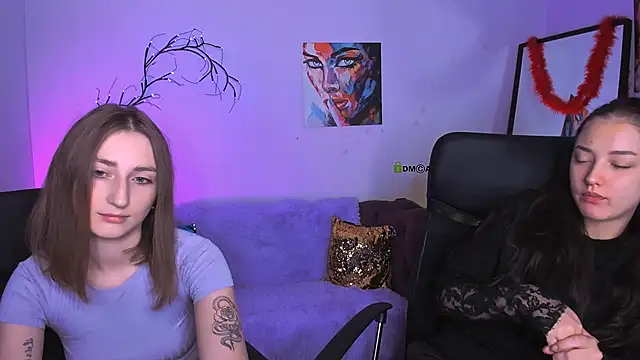 eva smiith  online show from 11.12.25