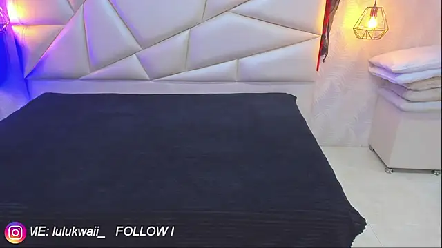 lulukawai16 online show from 10.25.25