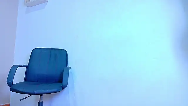 Snapshot of RiriiBrunette__ chatting on 03.06.26 RiriiBrunette online show from 03.06.26