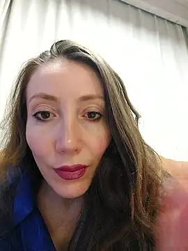 Snapshot of HellaryTourent chatting on 01.17.26 HellaryTourent online show from 01.17.26