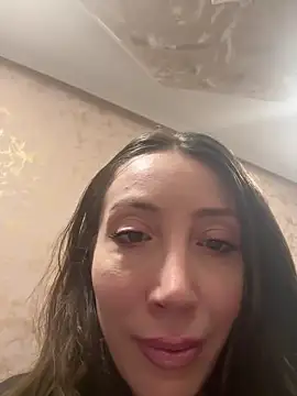 Snapshot of HellaryTourent chatting on 02.11.26 HellaryTourent online show from 02.11.26