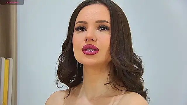 EmilyNovaa online show from 03.17.26