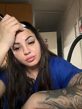 Snapshot of sexybunny18255 chatting on 11.25.25 sexybunny18255 online show from 11.25.25