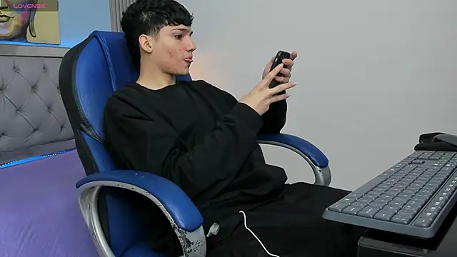 SamBlack  online show from 04.25.26