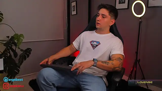 IamAngelCamilo online show from 09.12.25