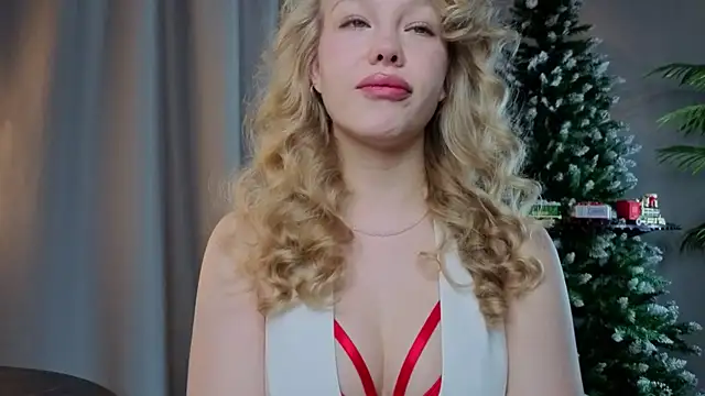 Snapshot of emilyshepar_d chatting on 12.18.25 emilyshepar d online show from 12.18.25