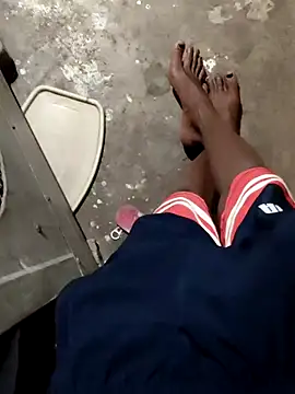 Snapshot of RAYI_Queen_4 chatting on 12.03.25 RAYI Queen 4 online show from 12.03.25