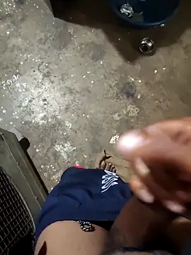 Snapshot of RAYI_Queen_4 chatting on 01.14.26 RAYI Queen 4 online show from 01.14.26