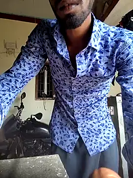 Snapshot of RAYI_Queen_4 chatting on 01.18.26 RAYI Queen 4 online show from 01.18.26