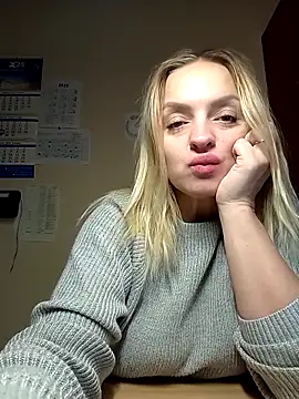 Ami Foxy online show from 10.22.25