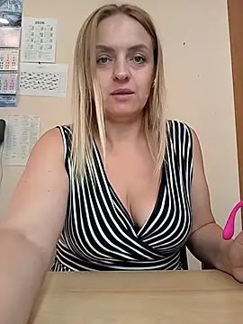 Ami Foxy online show from 08.05.26