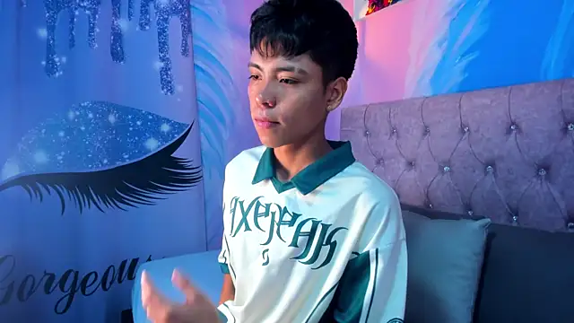 MaxiWildd online show from 02.04.26