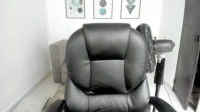 Snapshot of violettasweet__ chatting on 10.02.25 violettasweet   online show from 10.02.25