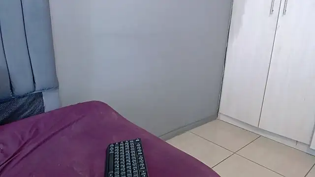 Snapshot of ChubbyBuddyxXx chatting on 11.30.25 ChubbyBuddyxXx online show from 11.30.25