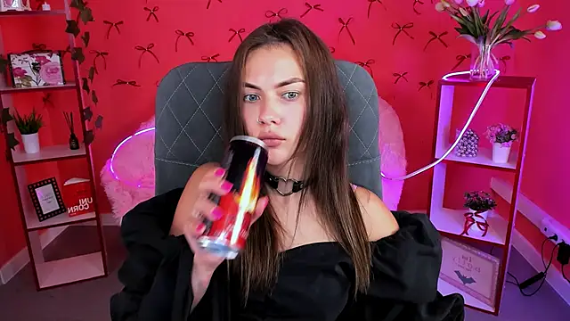 Snapshot of SeaJorji chatting on 10.13.25 SeaJorji online show from 10.13.25