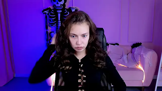 Snapshot of SeaJorji chatting on 10.27.25 SeaJorji online show from 10.27.25