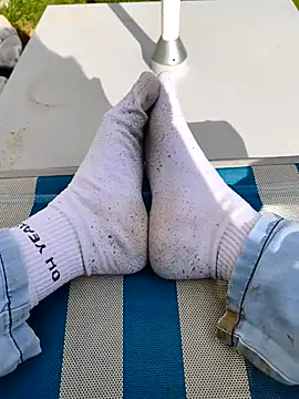 Teafeet online show from 03.12.26