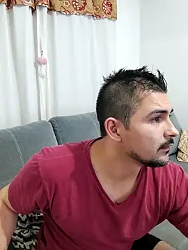 Snapshot of Bradd_32 chatting on 09.09.25 Bradd 32 online show from 09.09.25