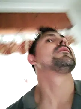 Snapshot of Bradd_32 chatting on 10.24.25 Bradd 32 online show from 10.24.25