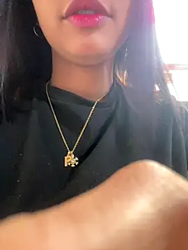 Snapshot of PamelaCullen chatting on 12.19.25 PamelaCullen online show from 12.19.25