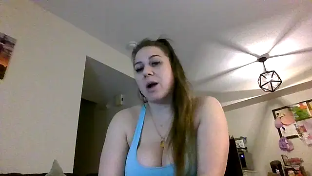 Snapshot of thedevinemama chatting on 03.31.26 thedevinemama online show from 03.31.26