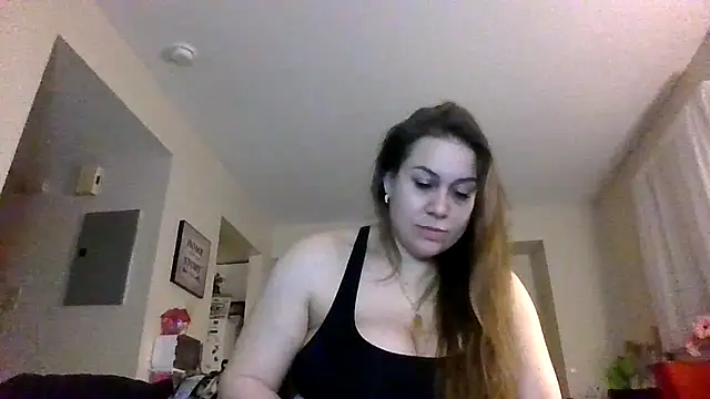 Snapshot of thedevinemama chatting on 04.14.26 thedevinemama online show from 04.14.26