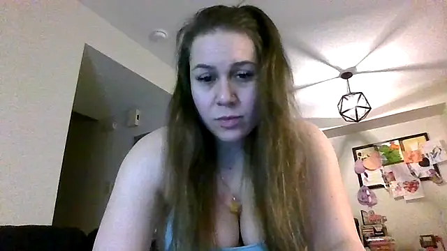 Snapshot of thedevinemama chatting on 05.05.26 thedevinemama online show from 05.05.26