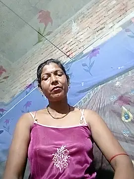 Snapshot of Savita992 chatting on 06.25.26 Savita992 online show from 06.25.26