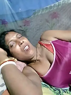 Snapshot of Savita992 chatting on 07.21.26 Savita992 online show from 07.21.26