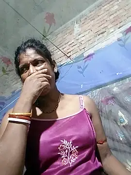 Snapshot of Savita992 chatting on 07.25.26 Savita992 online show from 07.25.26