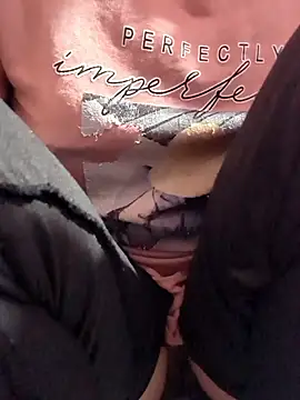 Snapshot of opna8 chatting on 01.14.26 opna8 online show from 01.14.26