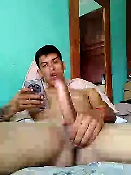 Snapshot of frankitocam4 chatting on 03.13.26 frankitocam4 online show from 03.13.26