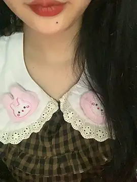 Linhtruong  online show from 11.17.25