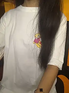 Snapshot of Nhinhi18 chatting on 09.22.25 Nhinhi18 online show from 09.22.25