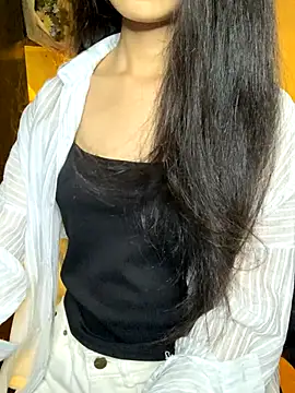 Snapshot of Nhinhi18 chatting on 09.24.25 Nhinhi18 online show from 09.24.25