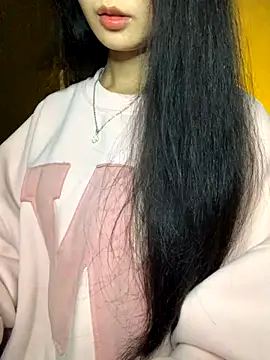 Nhinhi18 online show from 11.17.25