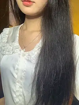 Nhinhi18 online show from 12.19.25