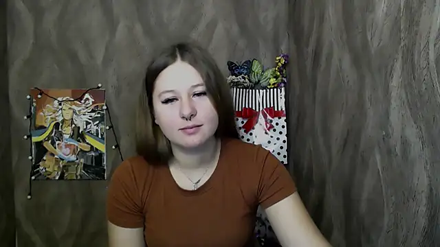 Snapshot of Linda_S_ chatting on 10.08.25 Linda S  online show from 10.08.25