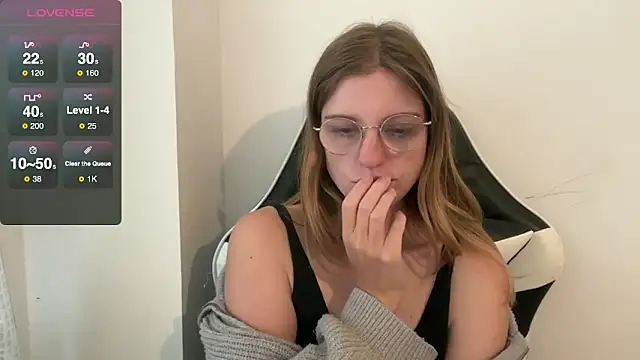 BustyKellyXXX online show from 09.17.25