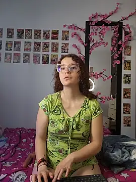 Snapshot of Sharon_Black chatting on 12.18.25 Sharon Black online show from 12.18.25