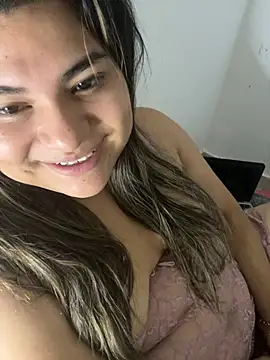 Snapshot of andi03 chatting on 09.17.25 andi03 online show from 09.17.25