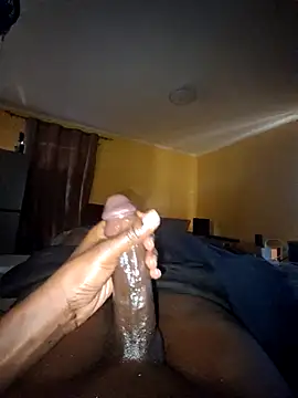 Snapshot of MMamiSexy chatting on 12.19.25 MMamiSexy online show from 12.19.25