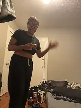 Tu GataLinda online show from 11.15.25