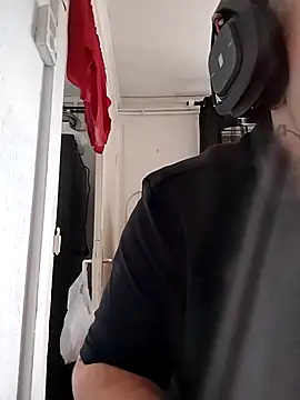 Snapshot of JuicyBigcock@xh chatting on 05.15.26 JuicyBigcockxh online show from 05.15.26